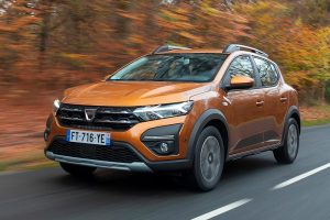 2020—New-Dacia-SANDERO-STEPWAY-tests-drive
