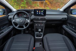 2020—New-Dacia-SANDERO-tests-drive-(3)