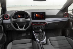 2021-SEAT-Arona-FR-Saphire-Blue-3