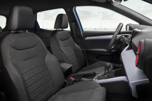 2021-SEAT-Arona-FR-Saphire-Blue-4