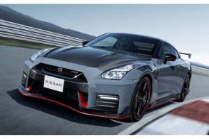 2022-Nissan-GT-R-Nismo-12