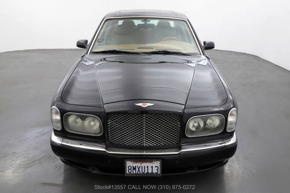 https://autogreeknews.gr/wp-content/uploads/2021/04/Bentley-Arnage-2.jpg