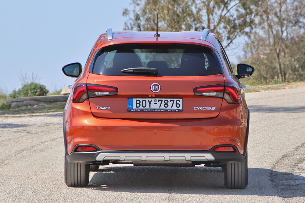 https://autogreeknews.gr/wp-content/uploads/2021/04/Fiat-Tipo-Cross-1.0T-100-32.jpg