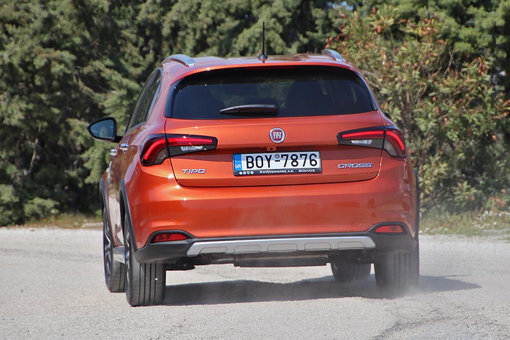 https://autogreeknews.gr/wp-content/uploads/2021/04/Fiat-Tipo-Cross-1.0T-100-43.jpg