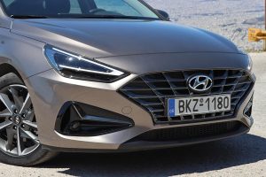 Hyundai i30 Fastback 1.5 T-GDi DCT Hybrid (10)