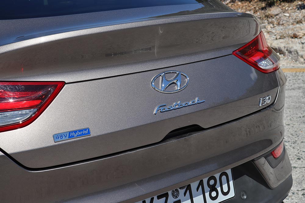 https://autogreeknews.gr/wp-content/uploads/2021/04/Hyundai-i30-Fastback-1.5-T-GDi-DCT-Hybrid-13.jpg