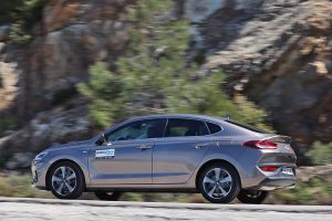 Hyundai i30 Fastback 1.5 T-GDi DCT Hybrid (42)