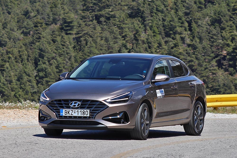 https://autogreeknews.gr/wp-content/uploads/2021/04/Hyundai-i30-Fastback-1.5-T-GDi-DCT-Hybrid-44.jpg