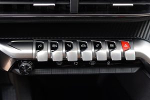 Peugeot-3008-1.2-auto-(31)