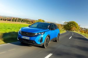 Peugeot-3008-Hybrid-(3)