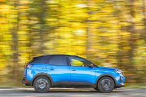 Peugeot-3008-Hybrid-(5)