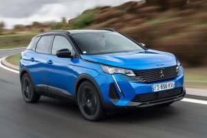 Peugeot-3008-Hybrid-(8)