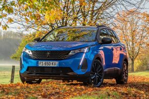 Peugeot-3008-Hybrid-(9)