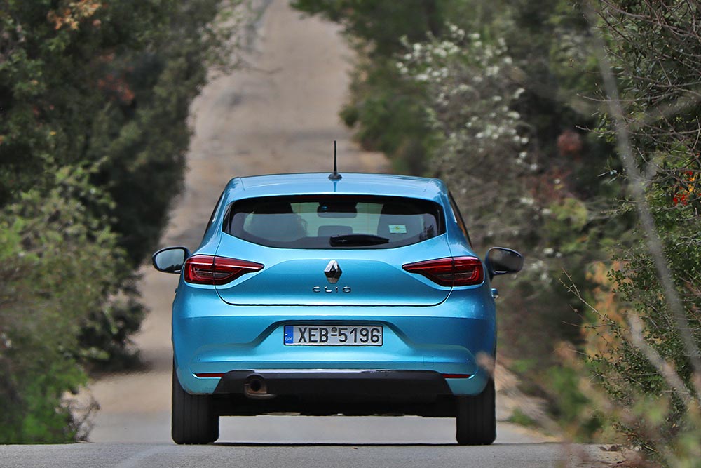 https://autogreeknews.gr/wp-content/uploads/2021/04/Renault-Clio-1.0-TCe-90-32.jpg