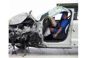 Volvo-XC40-Recharge-IIHS