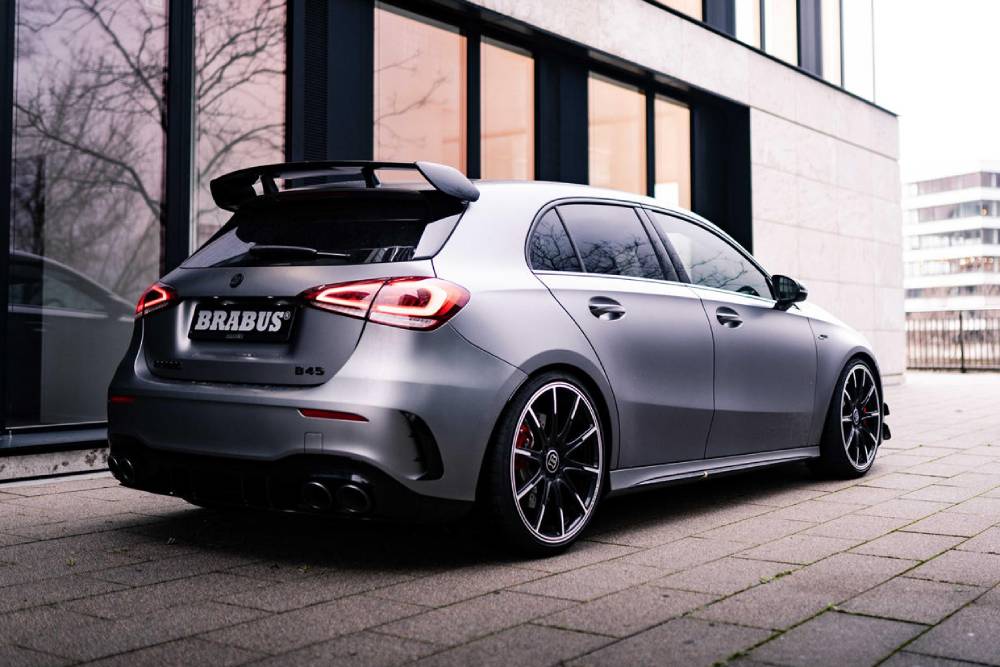 https://autogreeknews.gr/wp-content/uploads/2021/04/brabus-b45-price-3.jpg