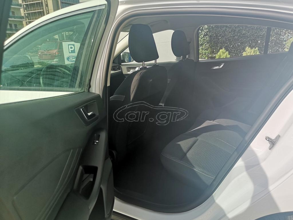 https://autogreeknews.gr/wp-content/uploads/2021/04/ford-focus-mtx-car-center-6.jpg