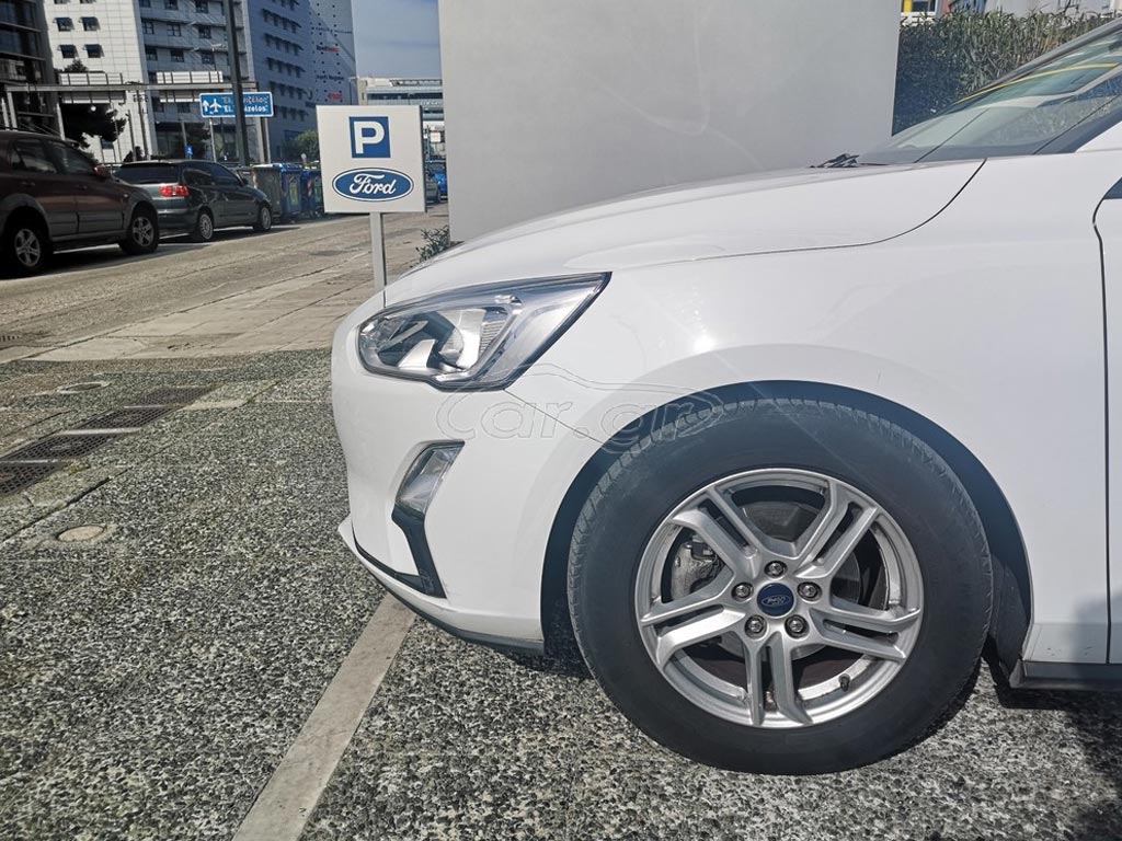 https://autogreeknews.gr/wp-content/uploads/2021/04/ford-focus-mtx-car-center-7.jpg