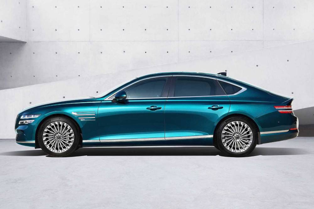 https://autogreeknews.gr/wp-content/uploads/2021/04/genesis-electrified-g80-3.jpg
