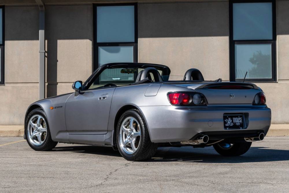 https://autogreeknews.gr/wp-content/uploads/2021/04/honda-s2000-gain-in-sale-6-1.jpg