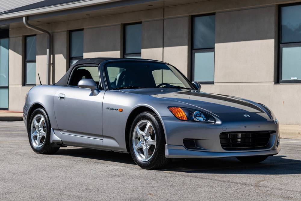 https://autogreeknews.gr/wp-content/uploads/2021/04/honda-s2000-gain-in-sale.jpg