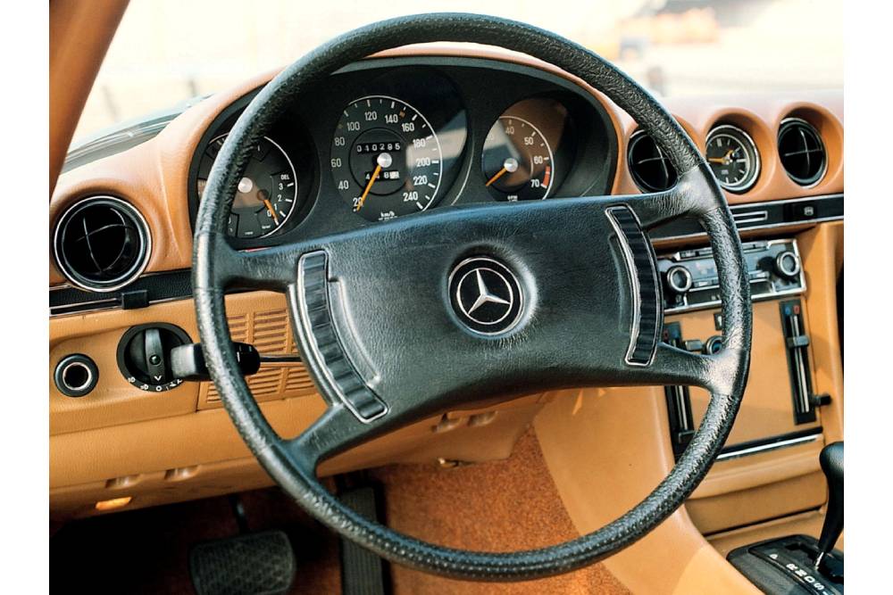 https://autogreeknews.gr/wp-content/uploads/2021/04/mercedes-350-sl-10.jpg