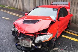 mitsubishi-evo-crashed-1