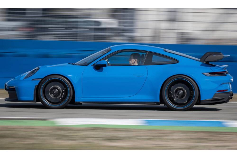 https://autogreeknews.gr/wp-content/uploads/2021/04/porsche-911-gt3-testing-3.jpg