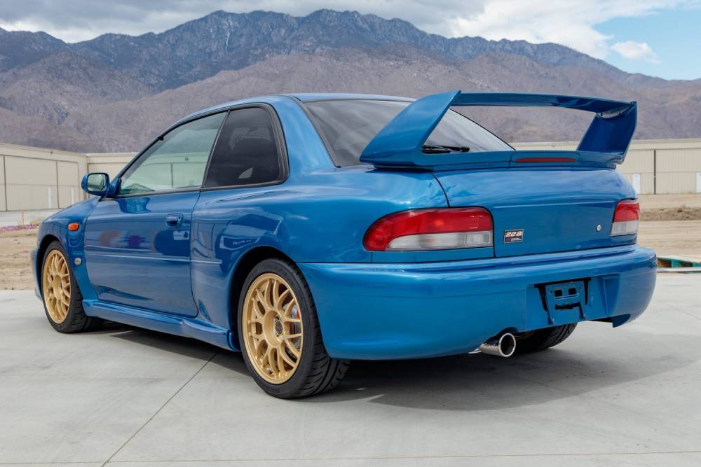 https://autogreeknews.gr/wp-content/uploads/2021/04/subaru-impreza-22b-sti-for-sale-6.jpg