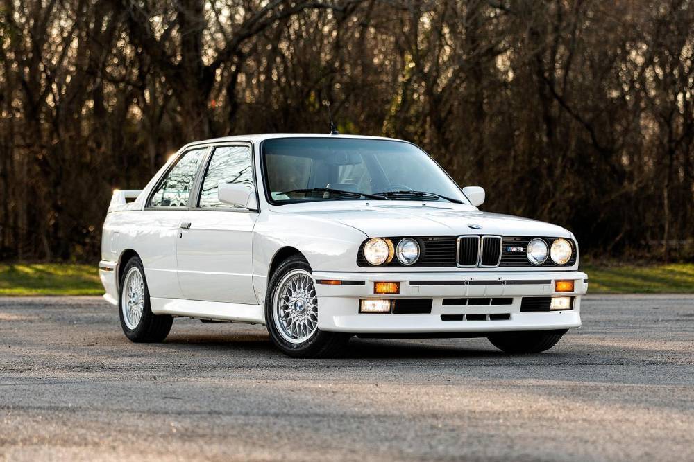 «Κρέμα» BMW M3 E30 με φουλ έξτρα εξοπλισμό