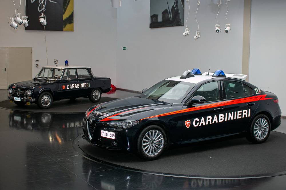 https://autogreeknews.gr/wp-content/uploads/2021/05/2021-alfa-romeo-giulia-carabinieri-italy-police-ca.jpg