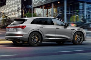 2022-Audi-E-Tron-S-Line-Black-Edition-2