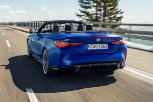 2022-BMW-M4-Convertible-31