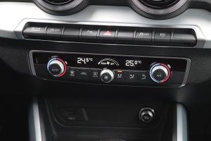 Audi-Q2-35-TFSI-S-line-(23)