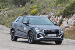 Audi-Q2-35-TFSI-S-line-(4)