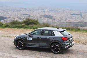 Audi-Q2-35-TFSI-S-line-(40)