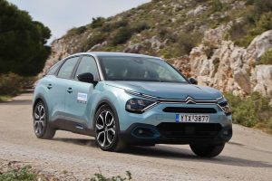 Citroen-e-C4-C-Cross-(12)