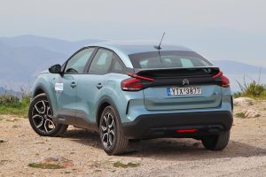 Citroen-e-C4-C-Cross-(13)