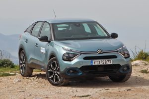 Citroen-e-C4-C-Cross-(14)