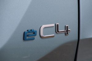 Citroen-e-C4-C-Cross-(17)
