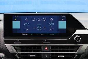 Citroen-e-C4-C-Cross-(32)