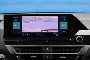 Citroen-e-C4-C-Cross-(33)