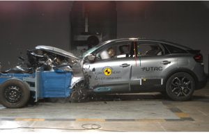 EuroNCAP_Citroen-C4-2
