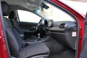 Hyundai-i30-interior-front-1
