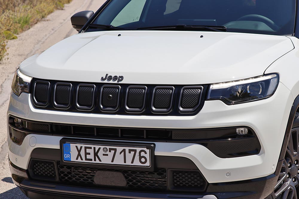 https://autogreeknews.gr/wp-content/uploads/2021/05/Jeep-Compass-1.6D-130PS-14.jpg