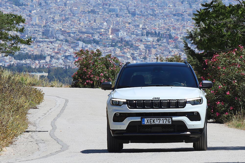 https://autogreeknews.gr/wp-content/uploads/2021/05/Jeep-Compass-1.6D-130PS-2.jpg