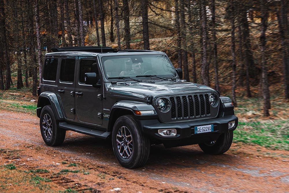 https://autogreeknews.gr/wp-content/uploads/2021/05/Jeep-Wrangler-4xe-13.jpg