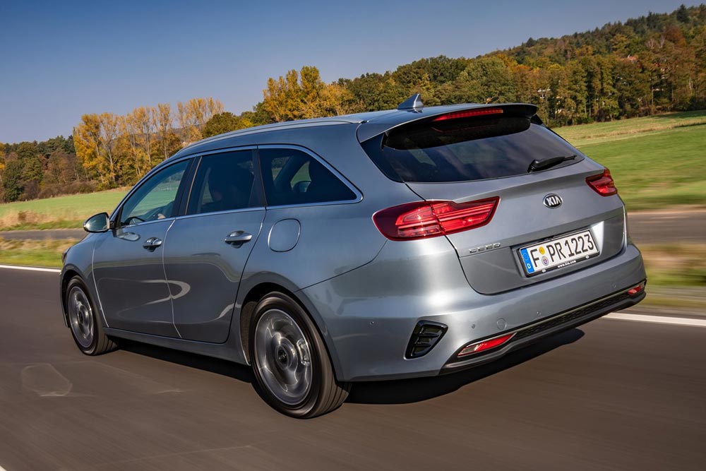 https://autogreeknews.gr/wp-content/uploads/2021/05/Kia-Ceed_Sportswagon-6.jpg
