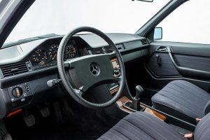 MERCEDES-BENZ-W124-230E-(7)