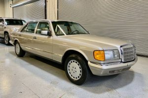 Mercedes-W126-3